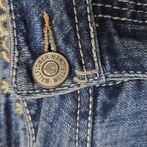 Wallflower Indigo Distressed Denim Shorts Junior 11 - Picture 2 of 6